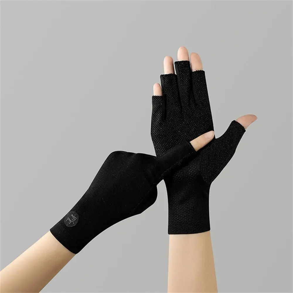 UV Protection Gloves - Image 4
