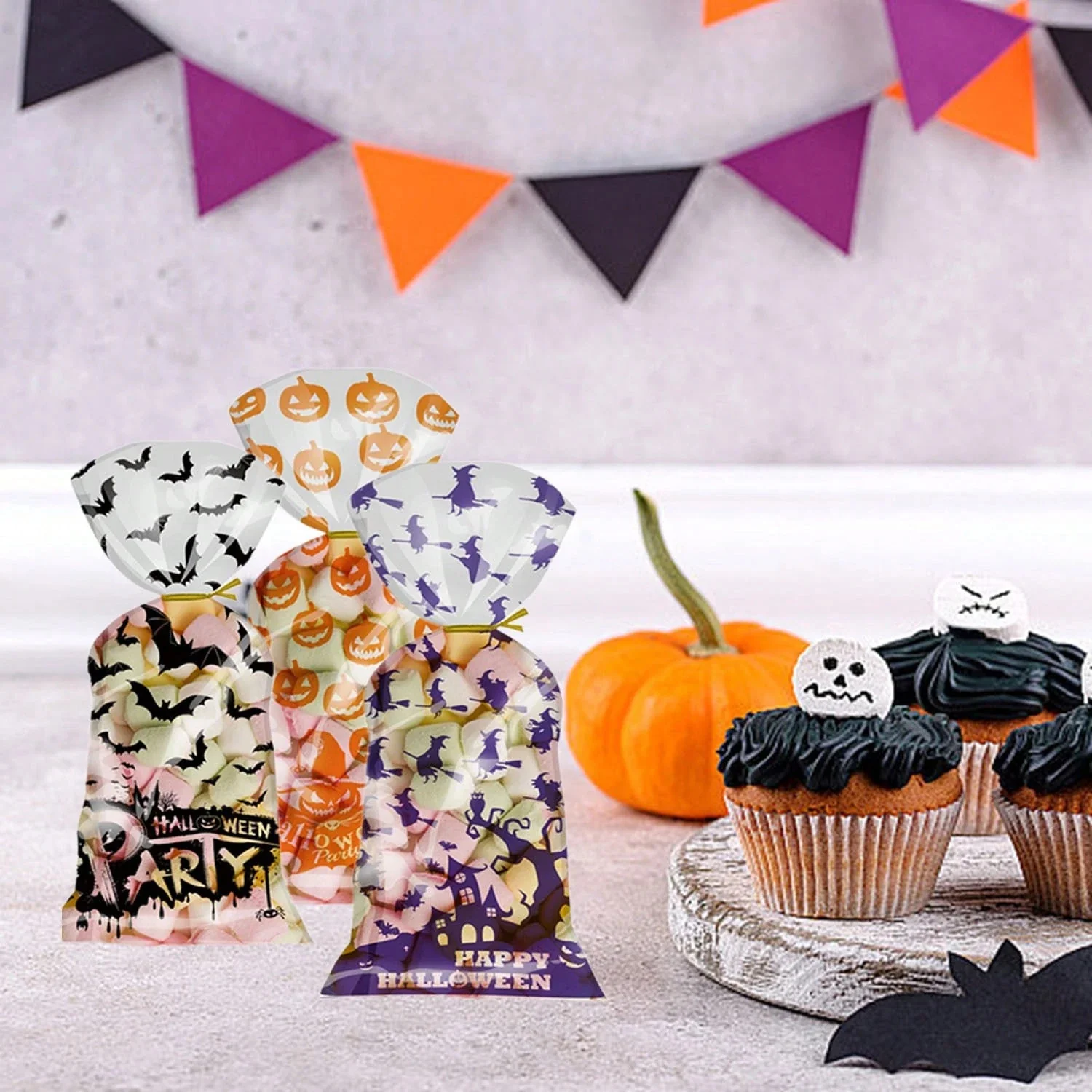 200 Pcs Halloween Gift Wrapping Bags With Twist Ties 5.1 X 10.8 Inch Cellophane Witch Bat Printing Flat Bag OPP Halloween Pumpkin Treat Packaging Bags For Party Favors Halloween Decoration - Image 5