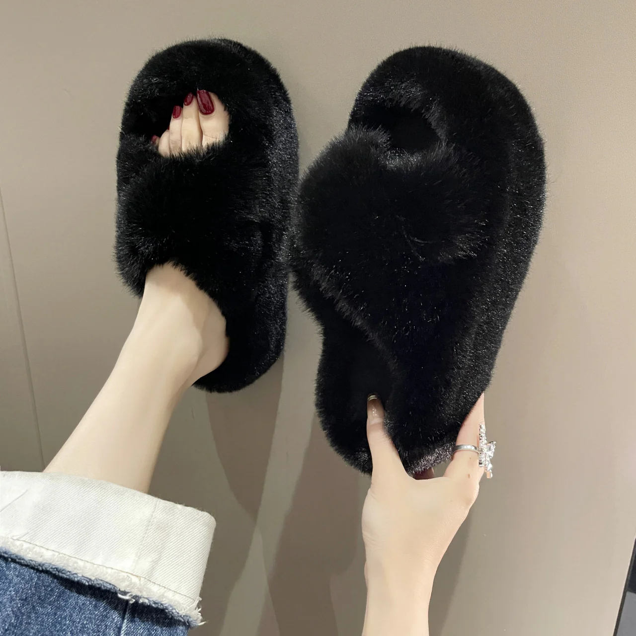 Cross Exposed Toe Cotton Mop Large Home Slippers - Image 4